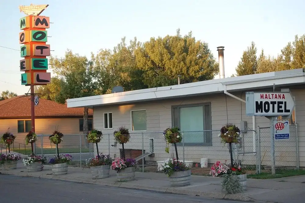 Maltana Motel Exterior